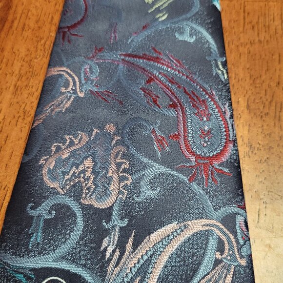 Halston III ~ Poly/Silk Blend ~ Paisley Print Necktie ~ Excellent Condition - Picture 5 of 8